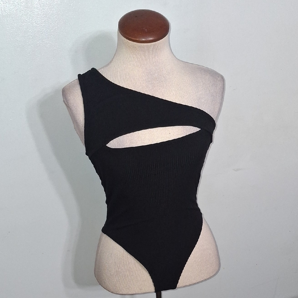 Fashion Nova/  Black Cutout One-Shoulder Bodysuit- W Sz Small